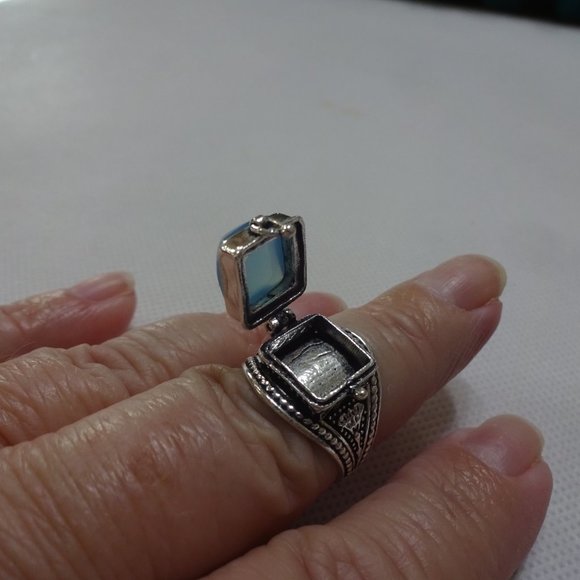 Unique "BLUE CHALCEDONY" POISON BOX Handmade Sterling Ring Size 8.25 #747A - Picture 2 of 3